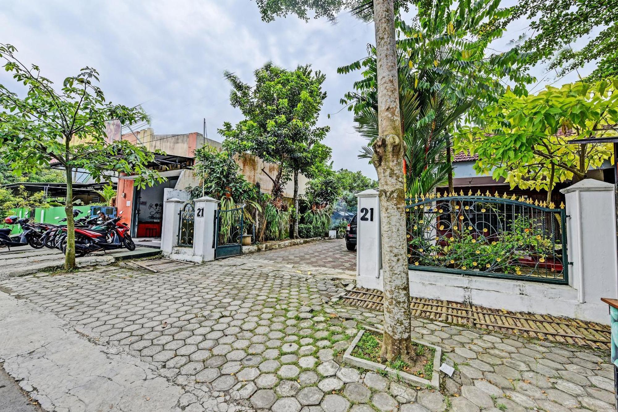 Spot On 91372 Wisma Bulin Purwokerto Exterior photo